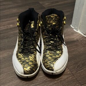Jordan Men's Black White and Gold Patterned High-Top Sneakers